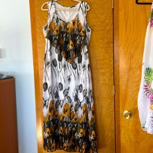 Dress maxi floral slip up to knees front xtra layer around bust area worn once